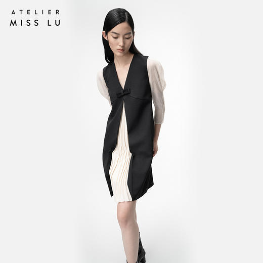 【温柔流泻】黑拼米白泡泡纱袖风琴折拼缝宽松连衣裙/0000736 商品图2