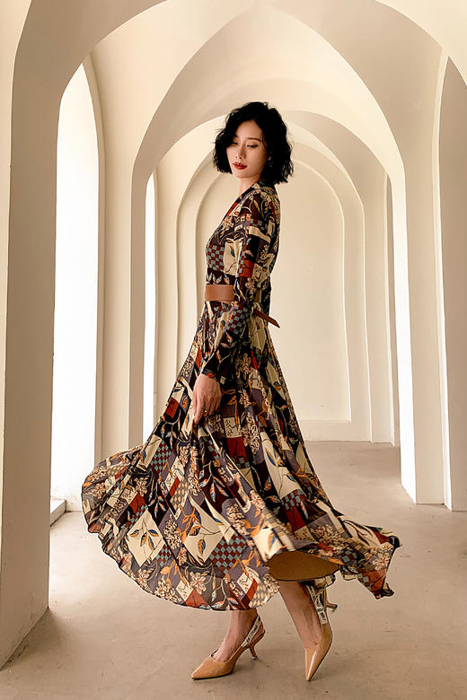 FOCALS福柯斯秋季新款针织网布长袖V领印花连衣裙F2Y7X016RV 商品图4