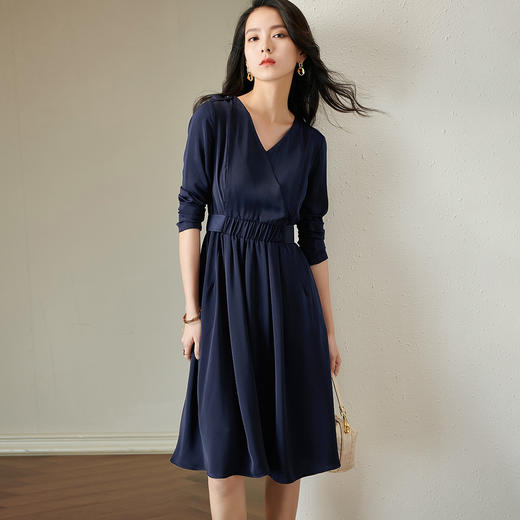 剩S/XL 芳外V领收腰裙2022新款秋季气质中长裙V领显瘦长袖连衣裙 商品图2
