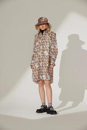 DIA小熊印花肩部细节衬衫裙