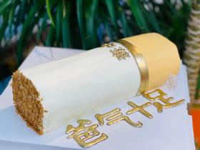 爸气十足华子蛋糕：相当于六寸蛋糕量，夹心也是新鲜水果