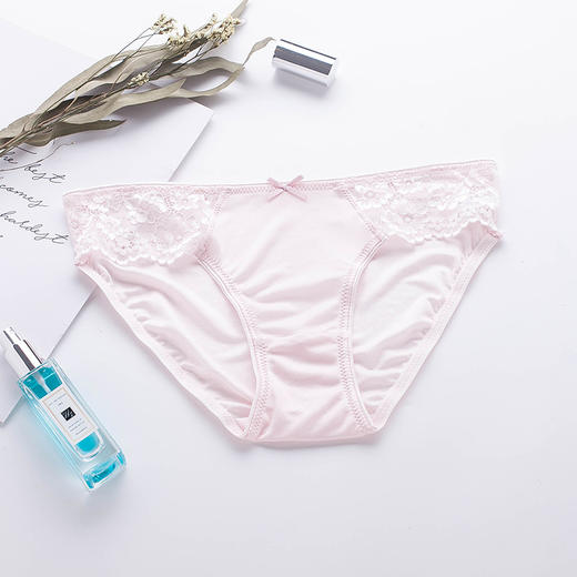 ARN-K066新款真丝女士低腰包臀三角裤桑蚕丝镂空蕾丝透气舒适内裤女 商品图5