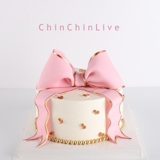 金边翻糖蝴蝶结蛋糕 商品图0
