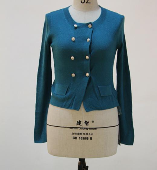 【伯妮斯茵】（四色可选）简约圆领双排扣短外套针织上衣173E445 商品图0