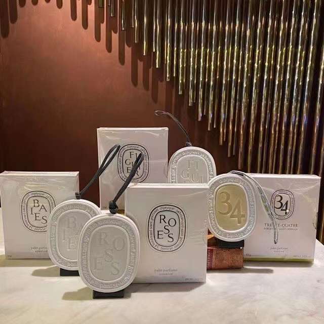 价值560 高端香氛！蒂普提&克固体香膏室内扩香器香氛蜡35g 34号/浆果香/无花果香/玫瑰香 装饰+熏香两不误！可摆‮或放‬悬挂于‮间房‬/衣柜/抽屉‬/卫生‮都间‬合适！居家好物！