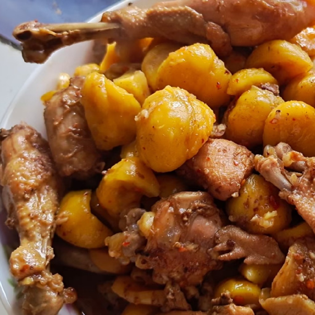 【野栗子童子鸡】（食材组合装:新鲜野栗子剥好250克+童子鸡1只+山姜等）