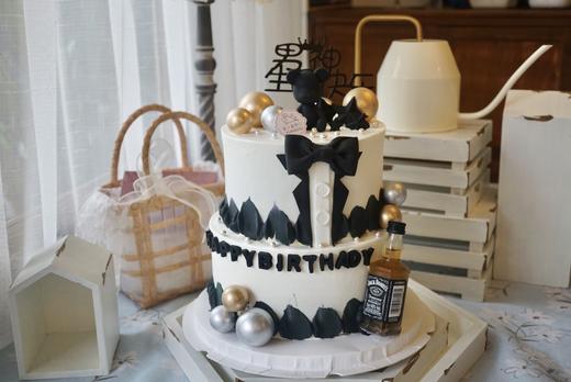 翻糖领结小熊蛋糕 商品图0