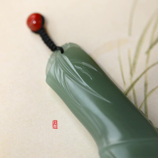 和田玉（青玉-无结构沙枣青）挂件--节节高/ 竹节23g 商品图3