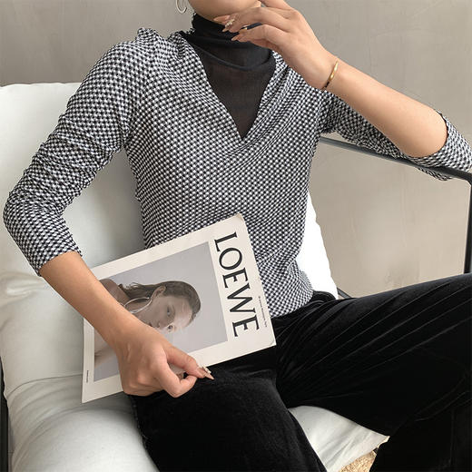 丁摩 秋冬千鸟格针织弹力打底衫V领撞色高领打底上衣百搭套头W553DB149CN259 商品图2