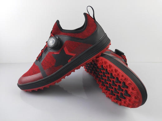 特价外贸正品日本北山猫LYNX 轻量高尔夫球鞋，BOY锁扣穿脱更方便 鞋面采用无痕压印技术设计 尺码44 44.5 部分无原盒 商品图1