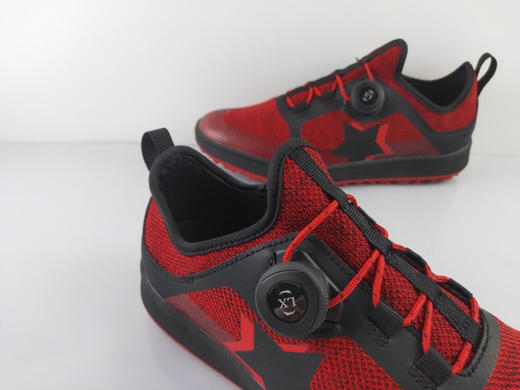 特价外贸正品日本北山猫LYNX 轻量高尔夫球鞋，BOY锁扣穿脱更方便 鞋面采用无痕压印技术设计 尺码44 44.5 部分无原盒 商品图3