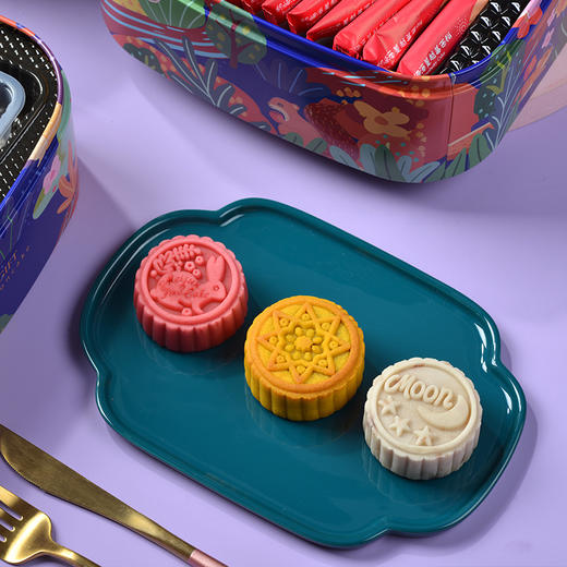 香港美诚花韵盛宴月饼礼盒莲蓉冰沙月饼西饼1.10kg组合装中秋节礼品团购 商品图2