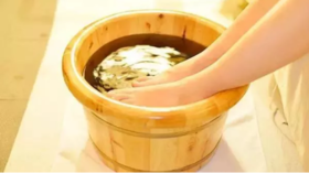  罗大伦：疏肝安神调失眠的泡脚方 