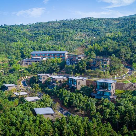 【年夜饭专享】湖州长兴 | 长兴密静君澜度假酒店年夜饭套餐，￥999/单人2晚，6人起订，可放烟花，可带宠物，2026年年夜饭超前预售~ 商品图2