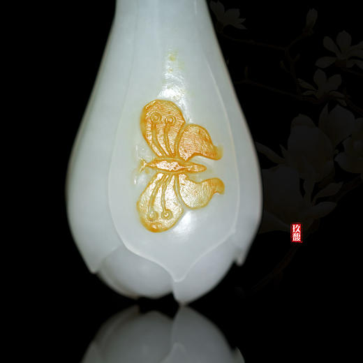 和田玉（羊脂白玉）籽料挂件--玉兰 17g（含挂绳） 商品图1