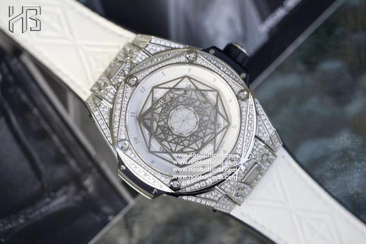 WWF工厂，新品HB全新“豪华版”宇Big Bang刺青满钻腕表，终于上线啦！【技术突破】：“豪华版”满钻刺青，全表壳镶嵌斯华洛世奇美钻，工艺效果比拟正品，表壳原版全程CNC打 商品图4