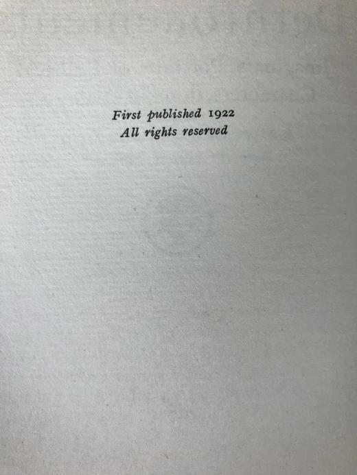 限量750册 1922年 劳伦斯·霍斯曼对话体政治小说《废黜》 漆布脊精装32开 商品图4