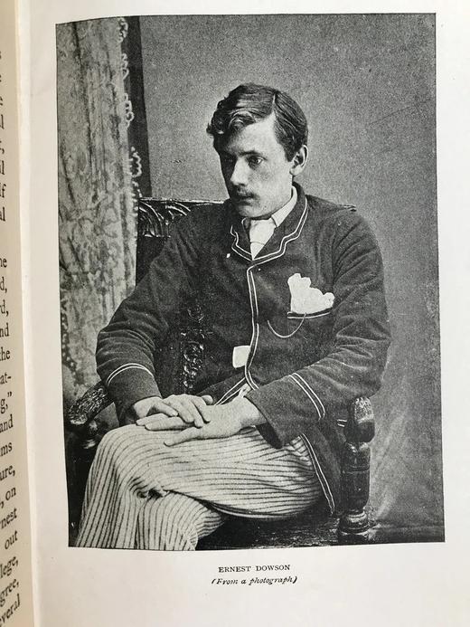 比亚兹莱最优美的封面设计与4幅版画插图 1911年 英国唯美主义诗人《欧内斯特·道生诗集》 漆布精装32开 商品图4