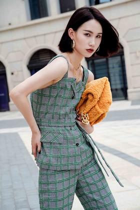 【内购不退换】臣禾绿色格纹吊带背心马甲9213053876