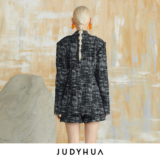 JUDYHUA 肌理毛边折边短裤 商品图2