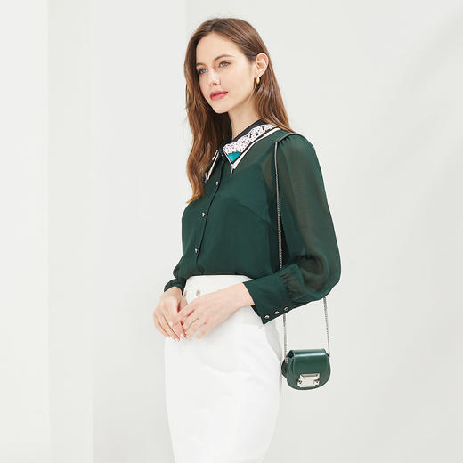 QE21A斯尔丽瑟俪2021夏季上新女士休闲宽松双领钉珠长袖衬衫 商品图2