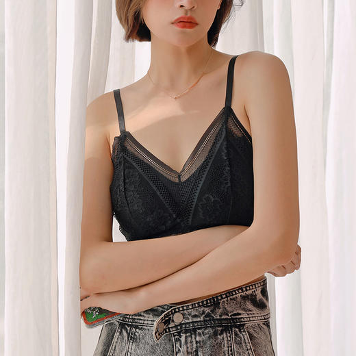 【透气不闷热】绯雨倾城水晶蕾丝内衣 无钢圈 零束缚 优雅舒适 收副乳 商品图0