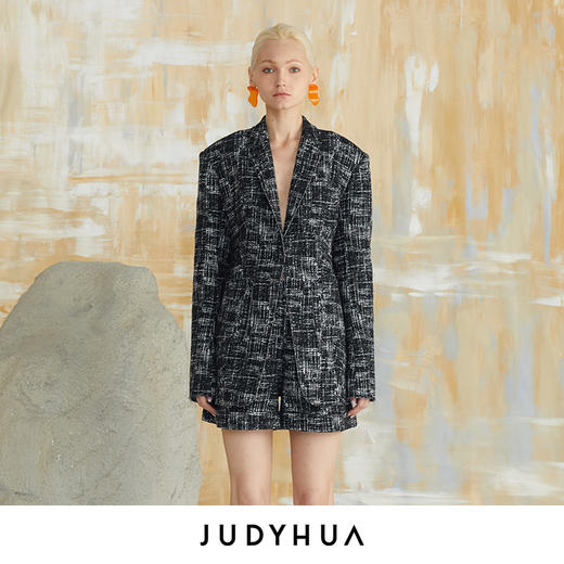 JUDYHUA 肌理毛边折边短裤 商品图0