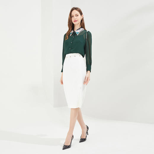 QE21A斯尔丽瑟俪2021夏季上新女士休闲宽松双领钉珠长袖衬衫 商品图3