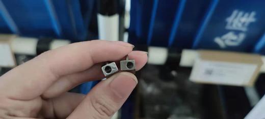 张雷江金片针夹 商品图0