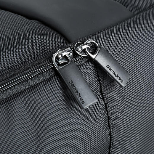 新秀丽休闲电脑包大容量双肩包 商品图8