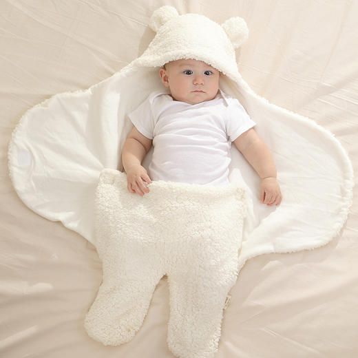 【母婴】 羊羔绒秋冬抱被 婴儿保暖抱毯 初生宝宝抱被 商品图0