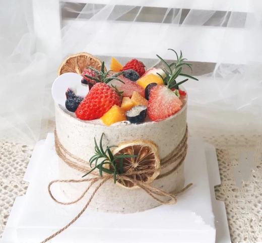简约风森系水果生日蛋糕 商品图0