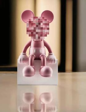 马赛克米奇-坐姿