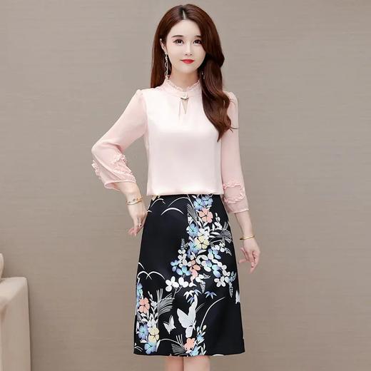 QYM-KED-ZY2108-Y时尚新款粉红色小衫+高腰印花包臀裙 商品图2