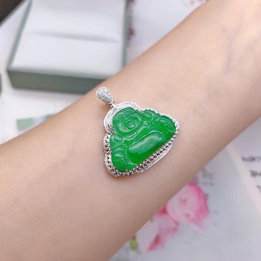 18K镶嵌翡翠佛吊坠 商品图2