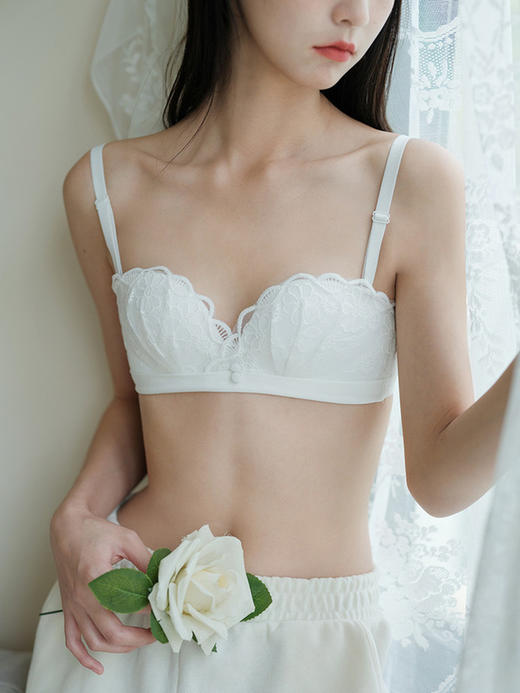 夏季蕾丝半杯内衣女薄款无肩带微聚拢无钢圈胸罩性感舒适透气文胸 商品图0