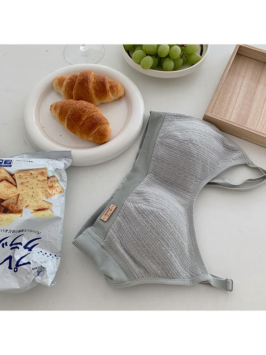 黛唯梵纯色日系背心式无钢圈运动胸罩收副乳小胸聚拢文胸薄款内衣女夏缩 商品图3