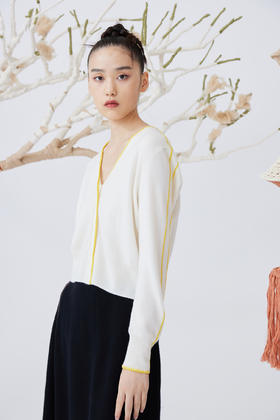 疗愈羊绒|V领手工绣花羊绒女开衫 SJF93W105A