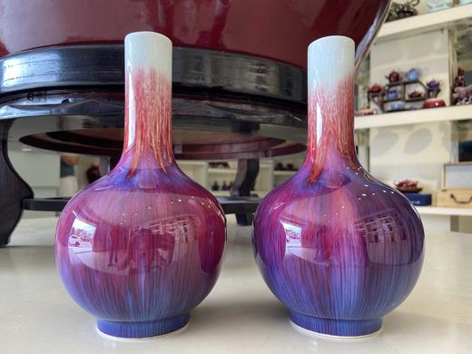 邓希平:郎红花釉直口瓶 商品图0