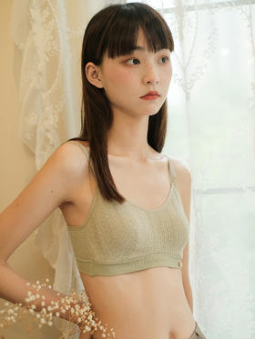 黛唯梵纯色日系背心式无钢圈运动胸罩收副乳小胸聚拢文胸薄款内衣女夏缩