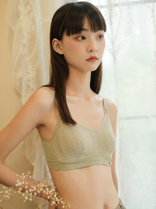 黛唯梵纯色日系背心式无钢圈运动胸罩收副乳小胸聚拢文胸薄款内衣女夏缩 商品图0