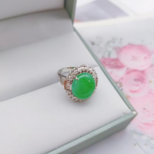 18K镶嵌翡翠戒指 商品图1