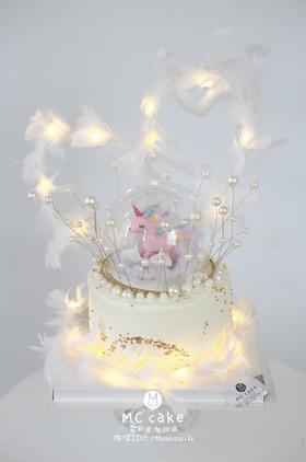 玻璃樽木马皇冠（羽毛灯）