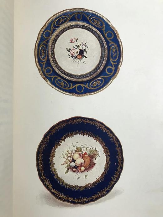 1902年 英国瓷器史 35幅彩色与90幅黑白插图 漆布精装18开 商品图11