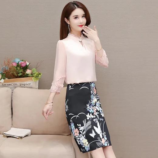 QYM-KED-ZY2108-Y时尚新款粉红色小衫+高腰印花包臀裙 商品图0