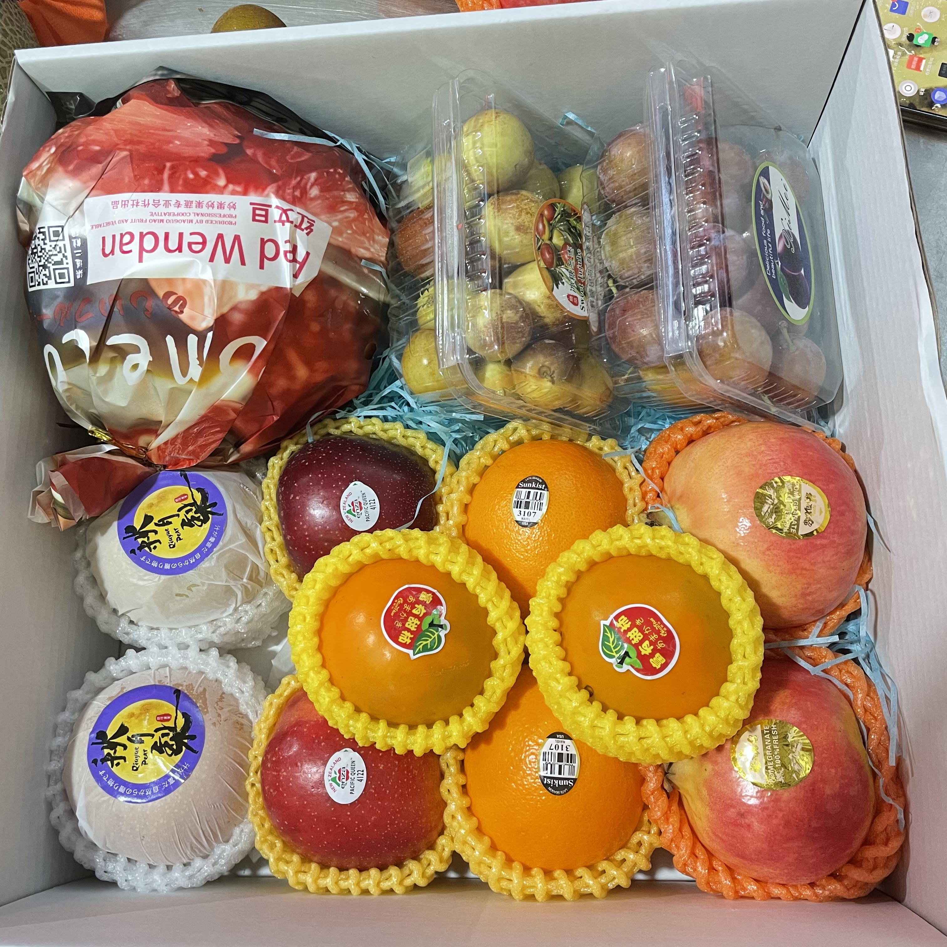 【K款】中秋精选水果礼盒一盒 【如个别款水果缺货，会更换同等价值水果】