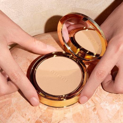 意大利 GUCCI古驰 柔焦凝光哑光控油粉饼 (带粉扑) 10g 商品图3