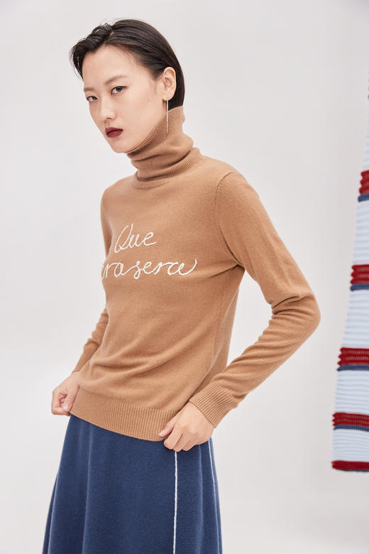 双翻领手工绣花羊绒女套衫 SJF93W419N 商品图5