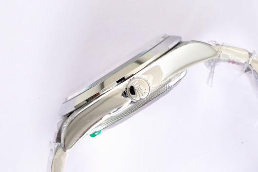 NOOB 2021新款 劳力士探险家型 36mm系列
1⃣️搭配劳力士全新3230机芯；
2⃣️几乎与原装一致厚度11.7mm：表径36mm 商品图12