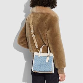 国内现货亏本出￥1250不用等🙅！Coach专柜款清新蓝白色老花field tote22小托特包
